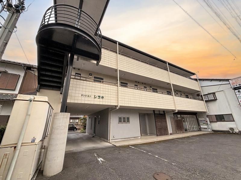 マンション白木